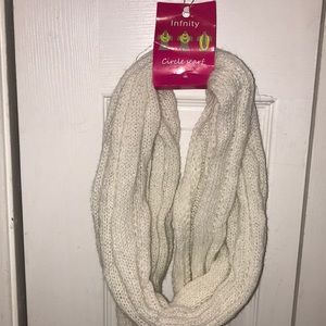 Never used infinity scarf